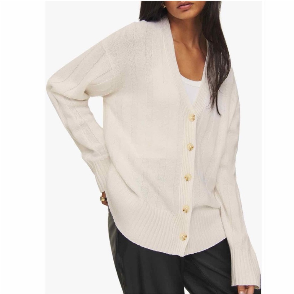 Reformation Capri Oversized Ribbed Cashmere Cardigan in Gossamer